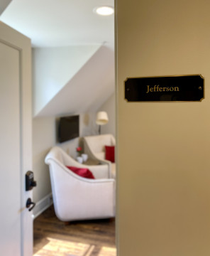 Welcome To The Inn on Randolph - Jefferson Room 
