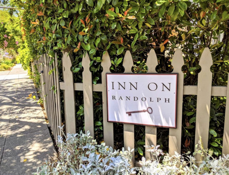 Welcome To The Inn on Randolph - Driving Way 