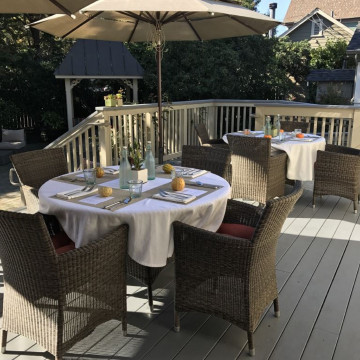 Welcome To The Inn on Randolph - Deck Dining 