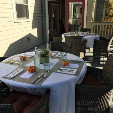 Welcome To The Inn on Randolph - Deck Dining 